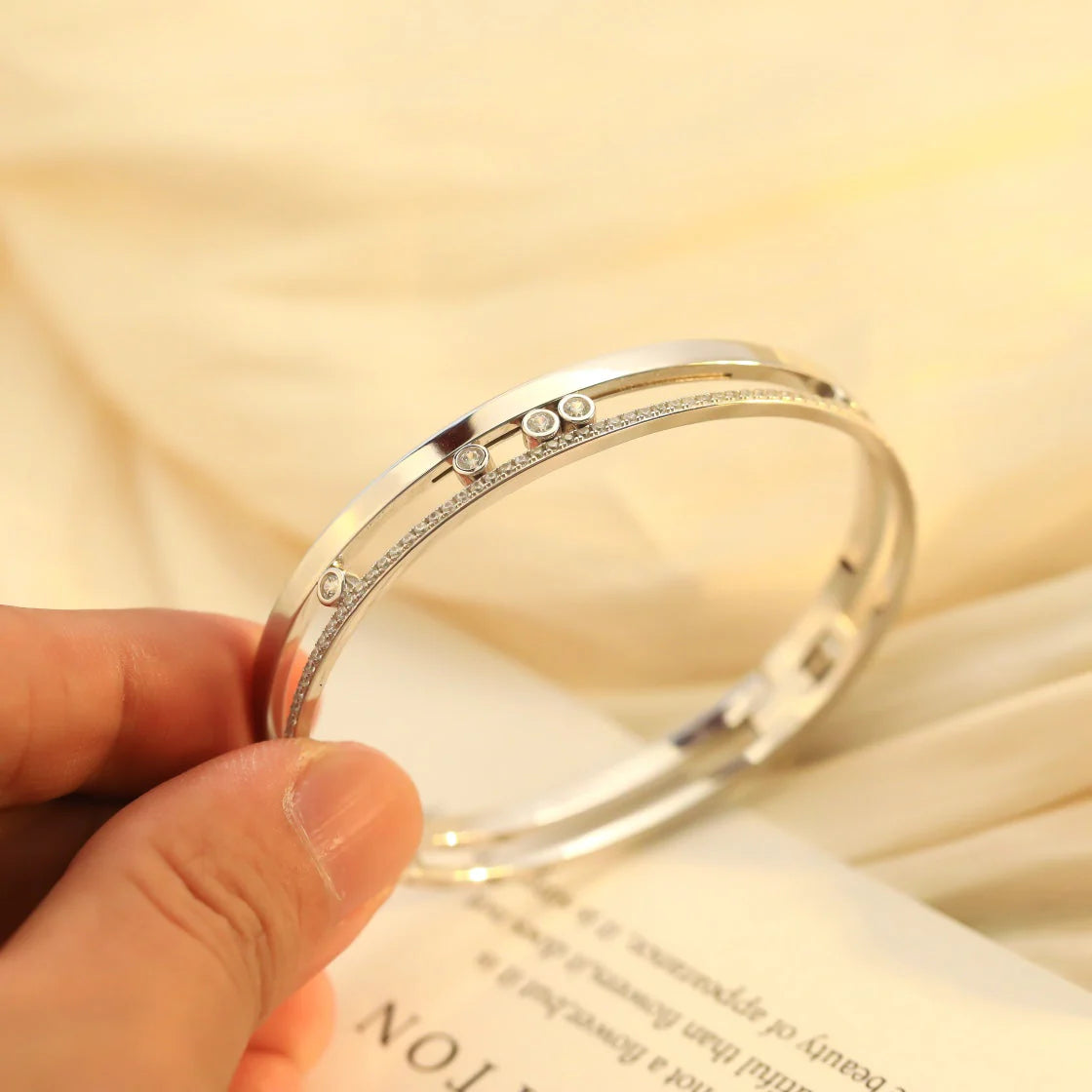 [Panda Jewelry]Move Romane Diamond Bangle Bracelet