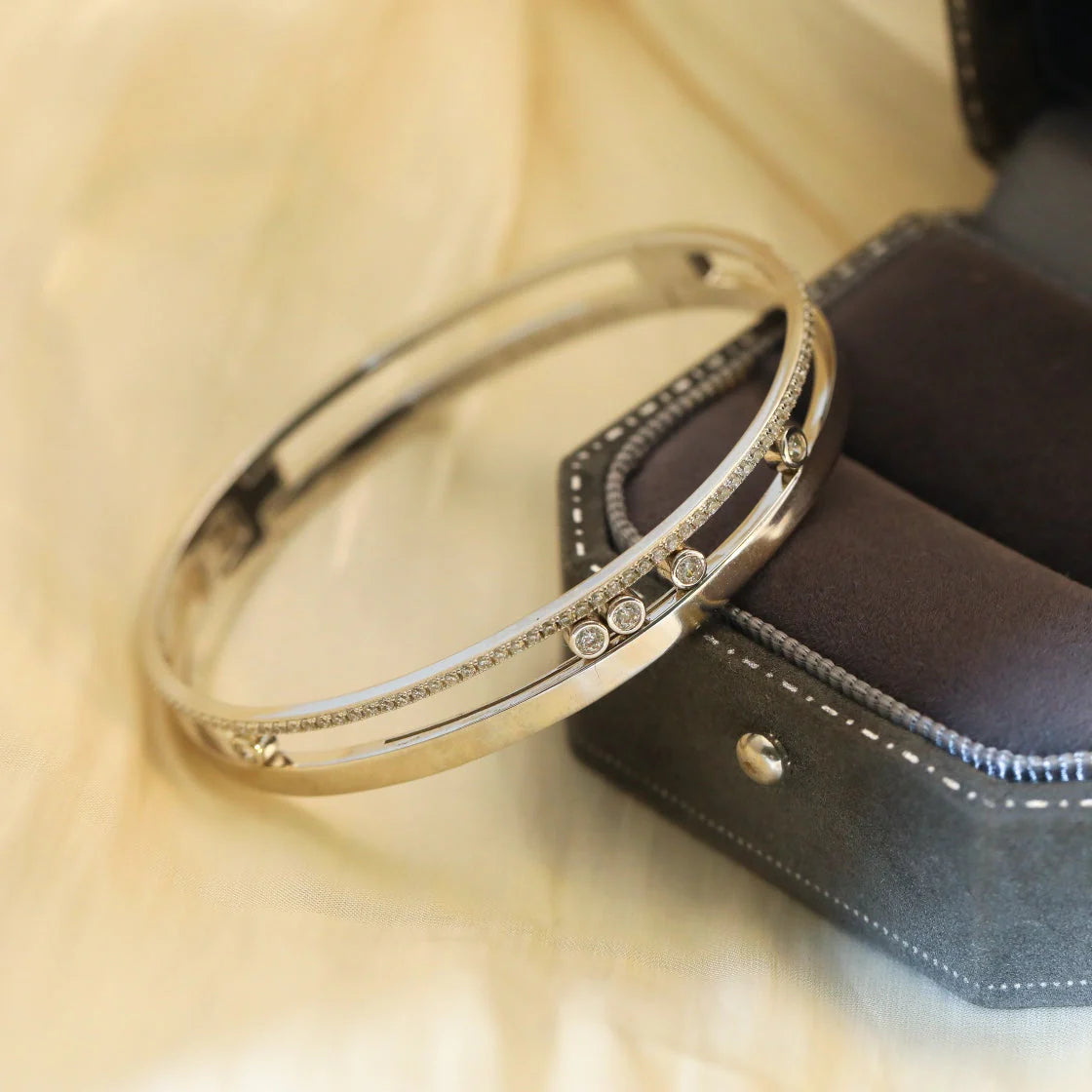 [Panda Jewelry]Move Romane Diamond Bangle Bracelet