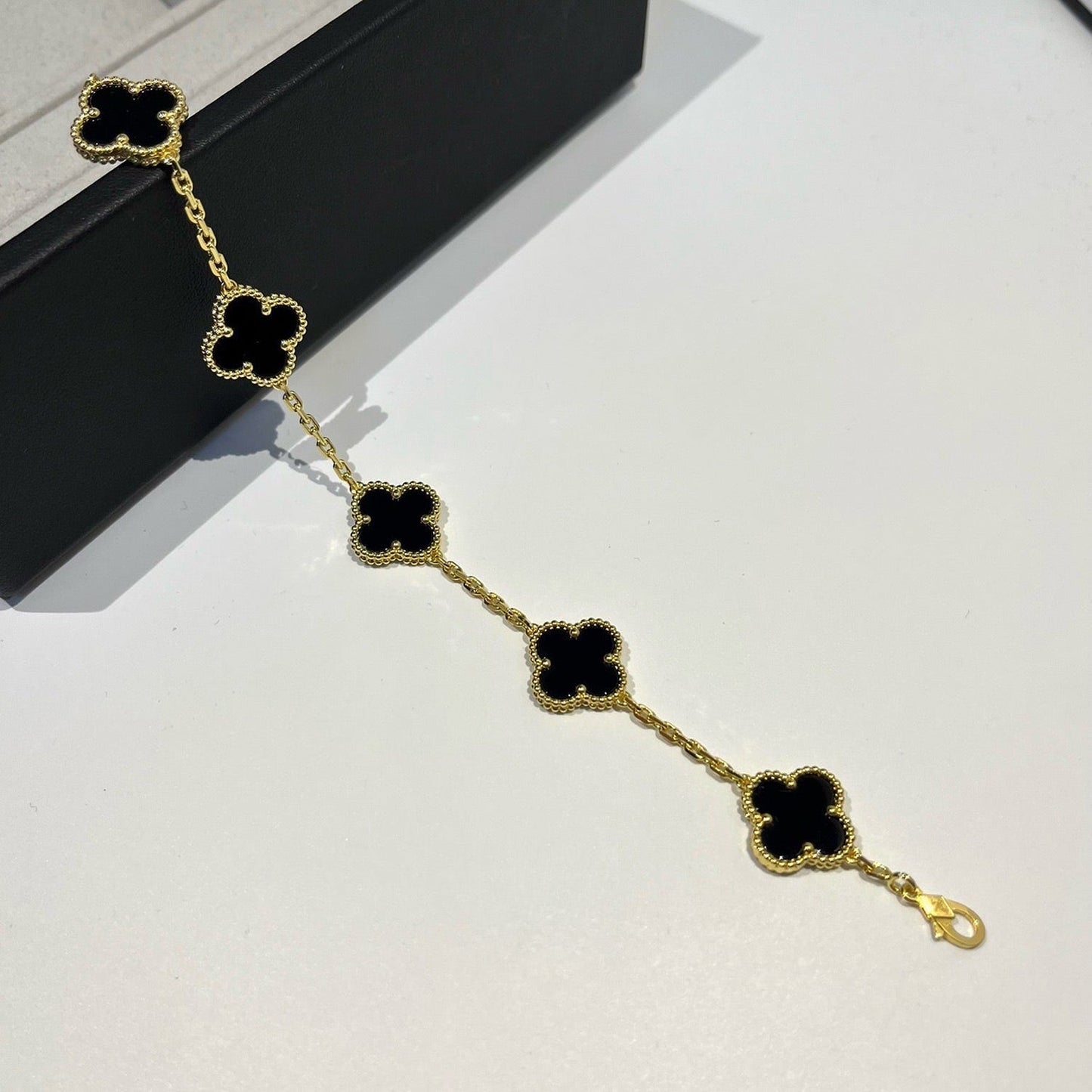 [Panda Jewelry] CLOVER 5 MOTIF ONYXS BRACELET COLLECTION