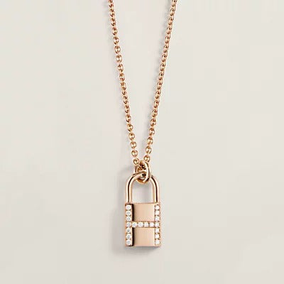 [Panda Jewelry]HM ADVANCED NICHE LOCK HEAD NECKLACE DIAMONDS