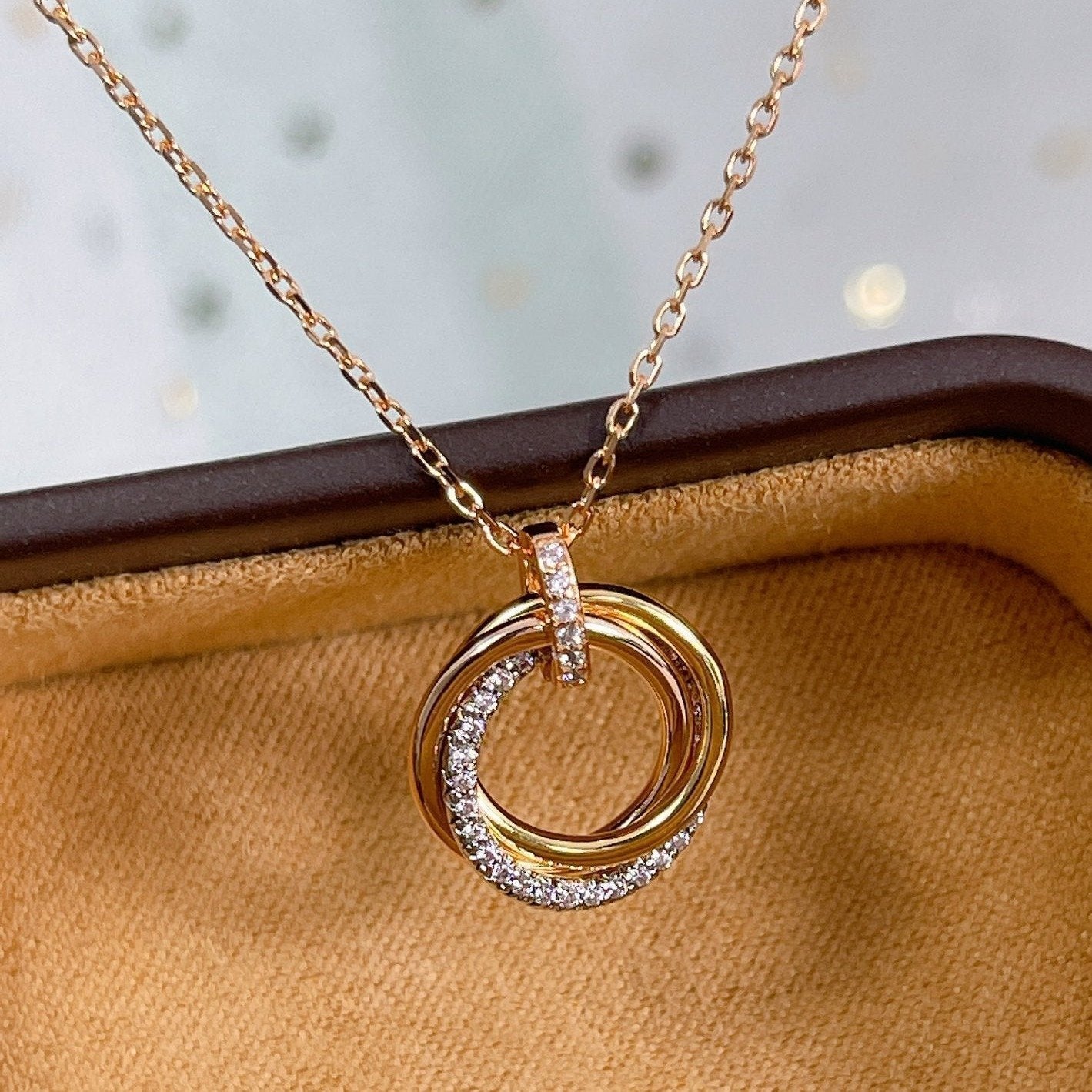 [Panda Jewelry]TRINITY NECKLACE SILVER GOLD PINK GOLD DIAMONDS