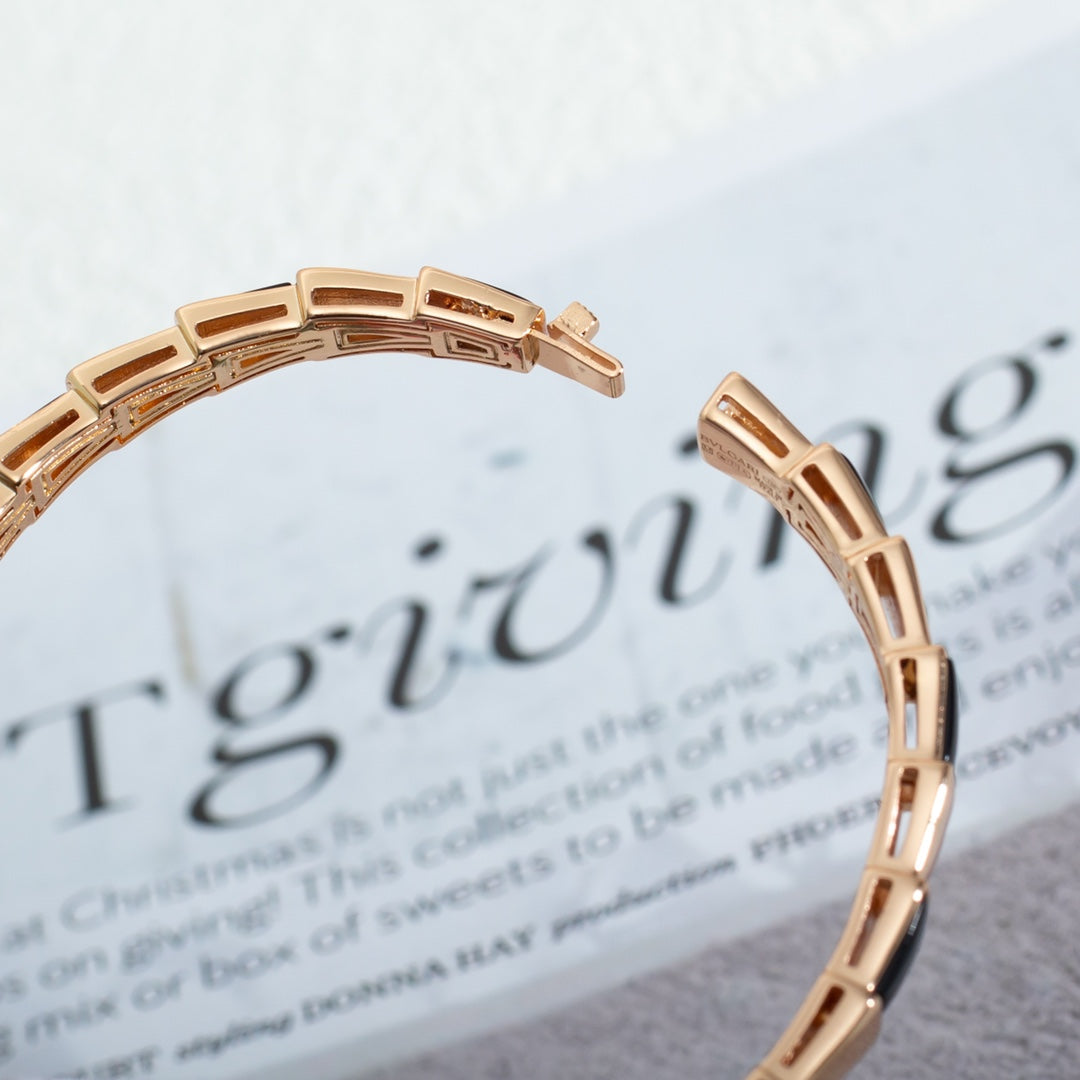 [Panda Jewelry]SERPENTI BRACELET PINK GOLD ONYX
