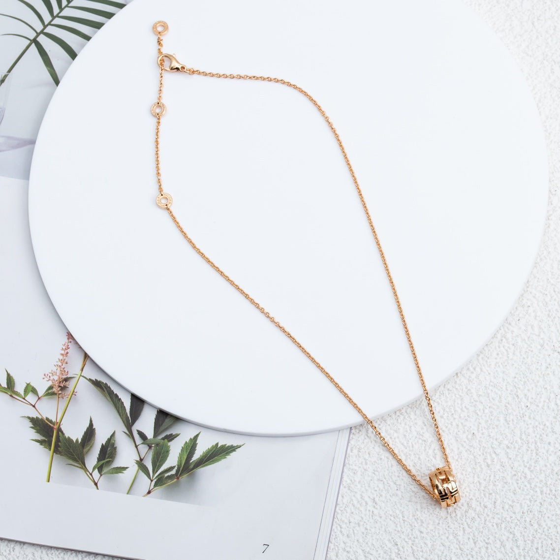 [Panda Jewelry]PARENTESI NECKLACE PINK GOLD