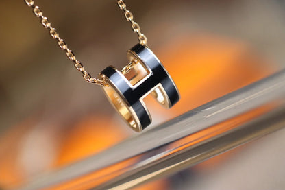 [Panda Jewelry]POP H PEDANT PINK GOLD