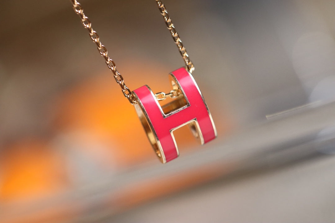 [Panda Jewelry]POP H PEDANT PINK GOLD