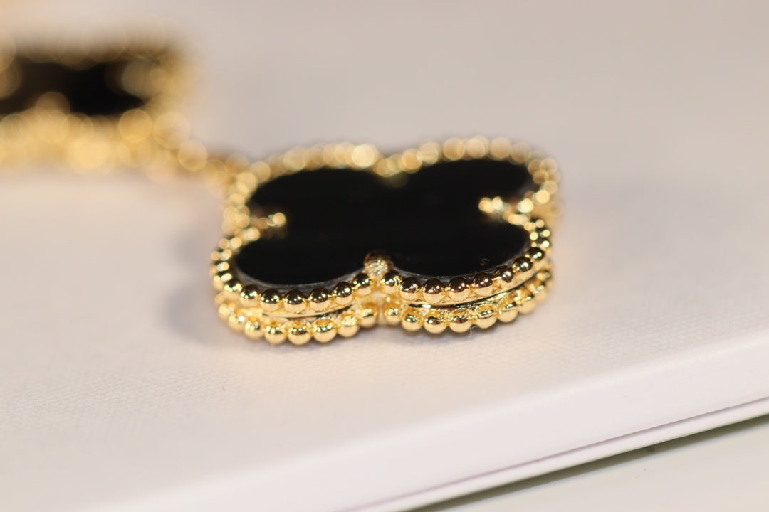 [Panda Jewelry]CLOVER EARRINGS GOLD ONYX MOP 3 MOTIF