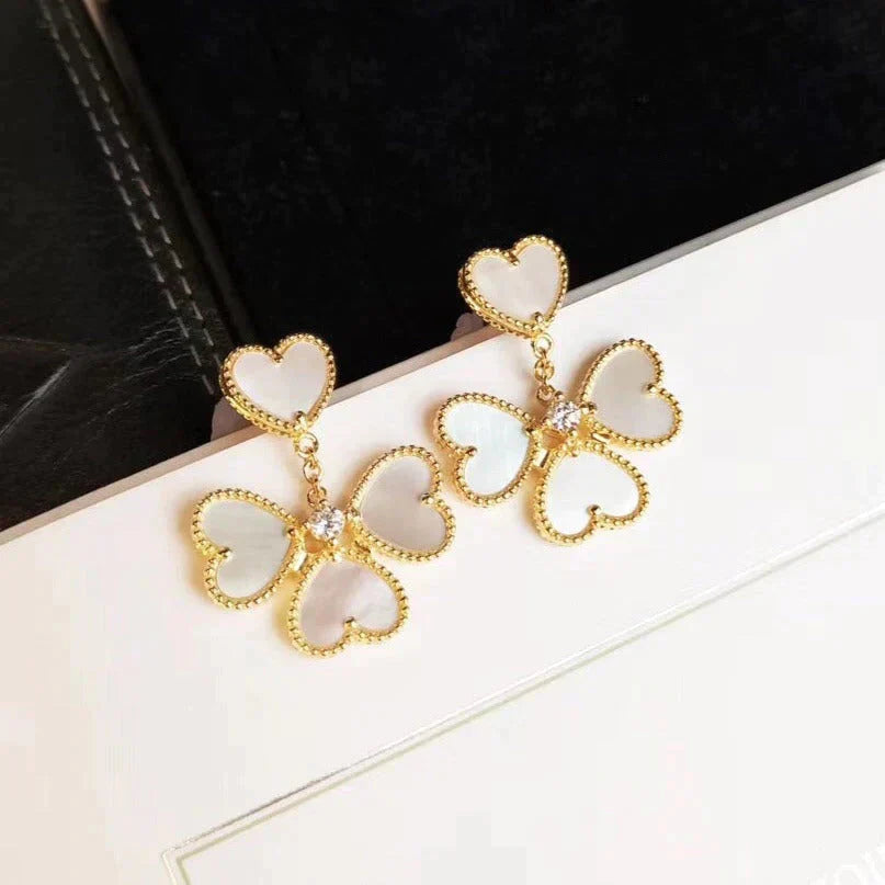 [Panda Jewelry]CLOVER SWEET WHITE MOP EARRINGS