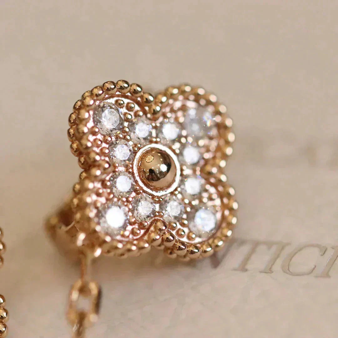 [Panda Jewelry]CLOVER MEDIUM 1 MOTIFS FUll DIAMOND EARRINGS