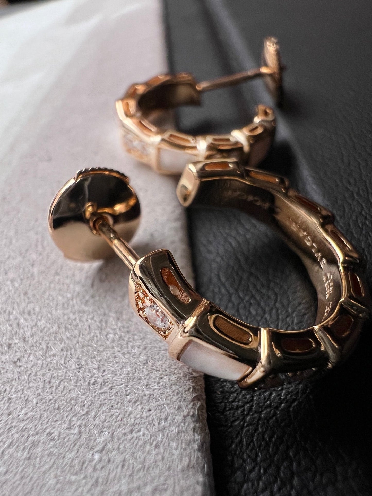 [Panda Jewelry]SERPENTI MOP PINK GOLD EARRINGS