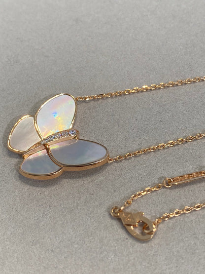 [Panda Jewelry]BUTTERFLY GOLD MOP DIAMOND NECKLACE