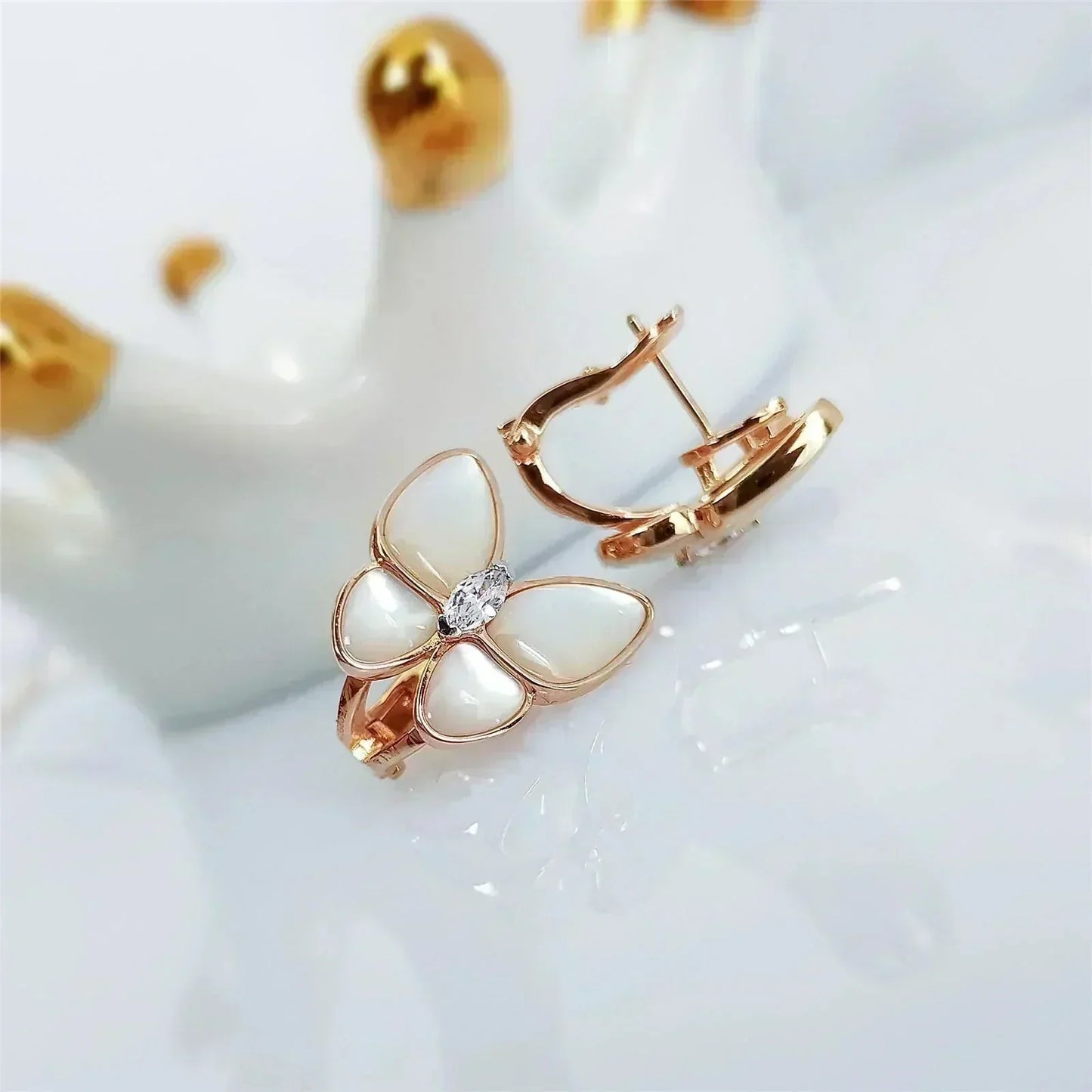[Panda Jewelry]BUTTERFLY MOP DIAMOND EARRINGS