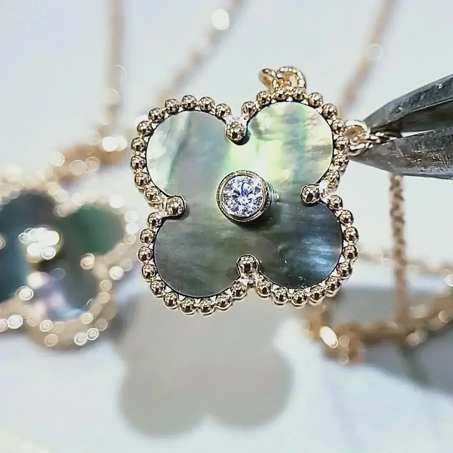 [Panda Jewelry]CLOVER 15MM DIAMOND AND MOTHER-OF-GREY NECKLACE