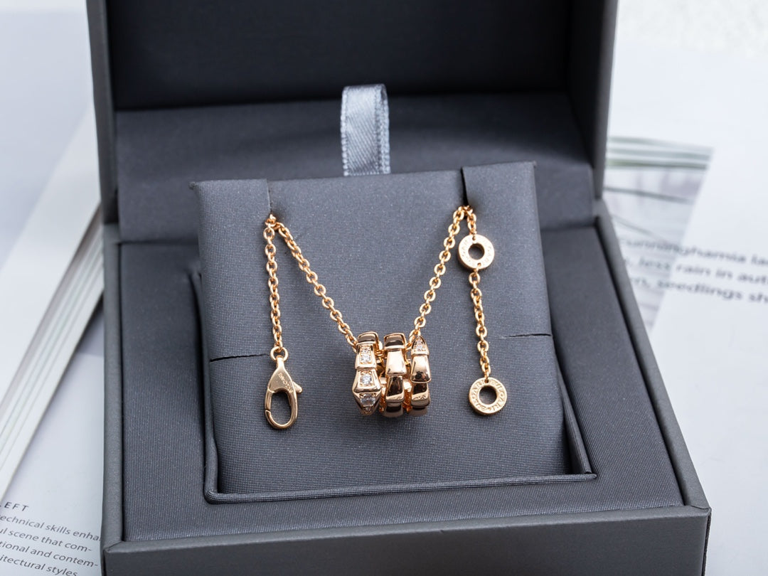 [Panda Jewelry]SERPENTI PINK GOLD NECKLACE DIAMOND