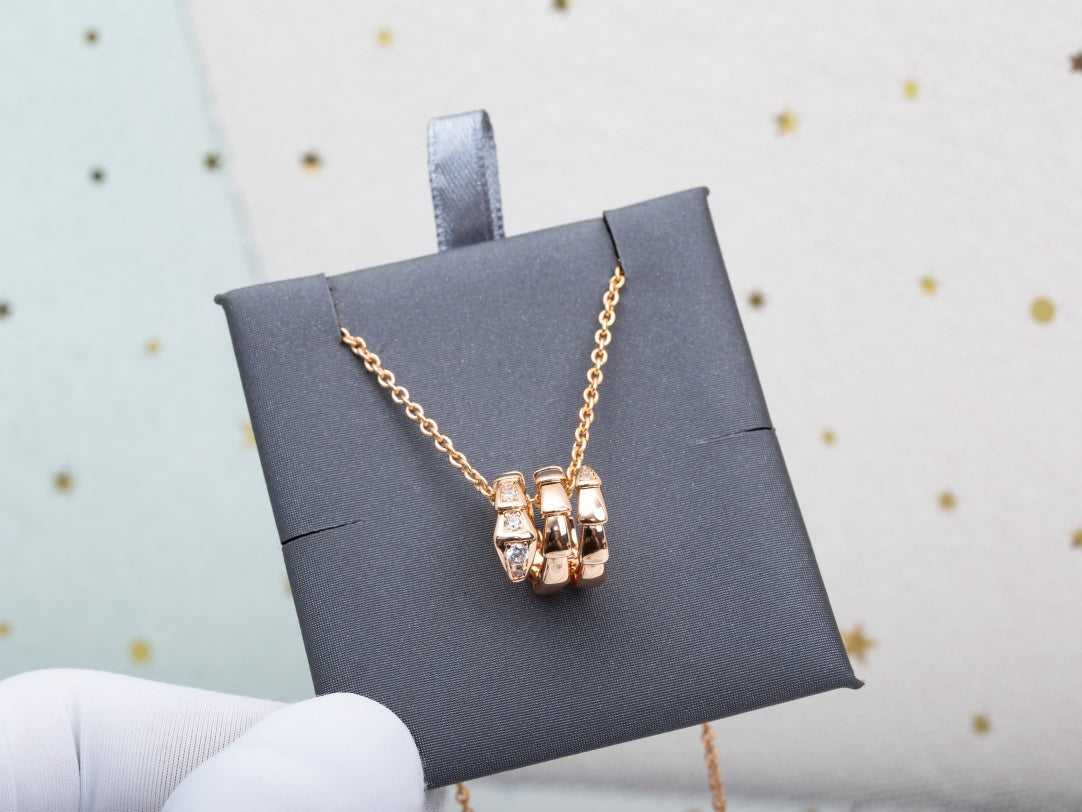 [Panda Jewelry]SERPENTI PINK GOLD NECKLACE DIAMOND