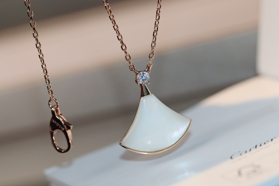 [Panda Jewelry]DREAM NECKLACE WHITE MOP PINK GOLD 1 DIAMOND