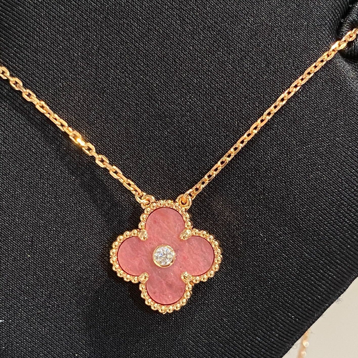 [Panda Jewelry]CLOVER 15MM DIAMOND RHODONITE NECKLACE
