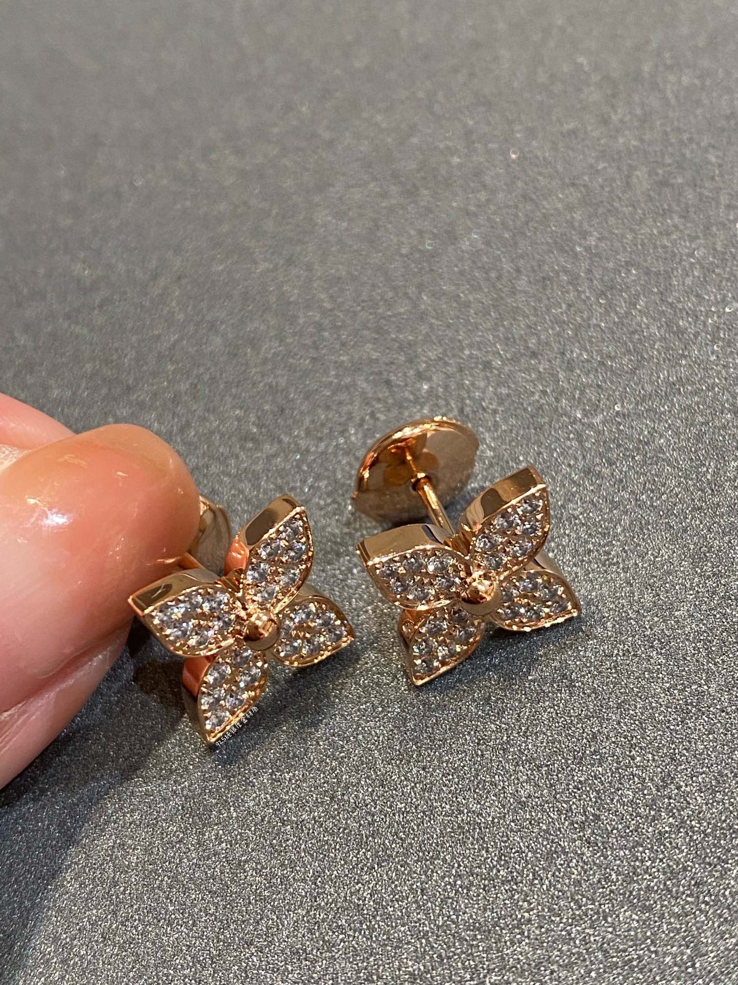 [Panda Jewelry]STAR DIAMOND EARRINGS