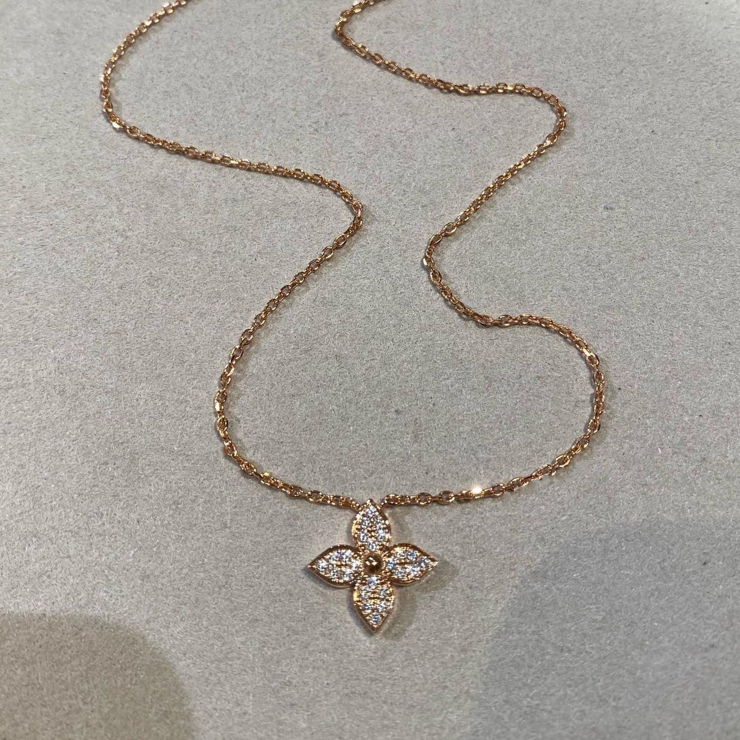 [Panda Jewelry]STAR DIAMOND NECKALCE