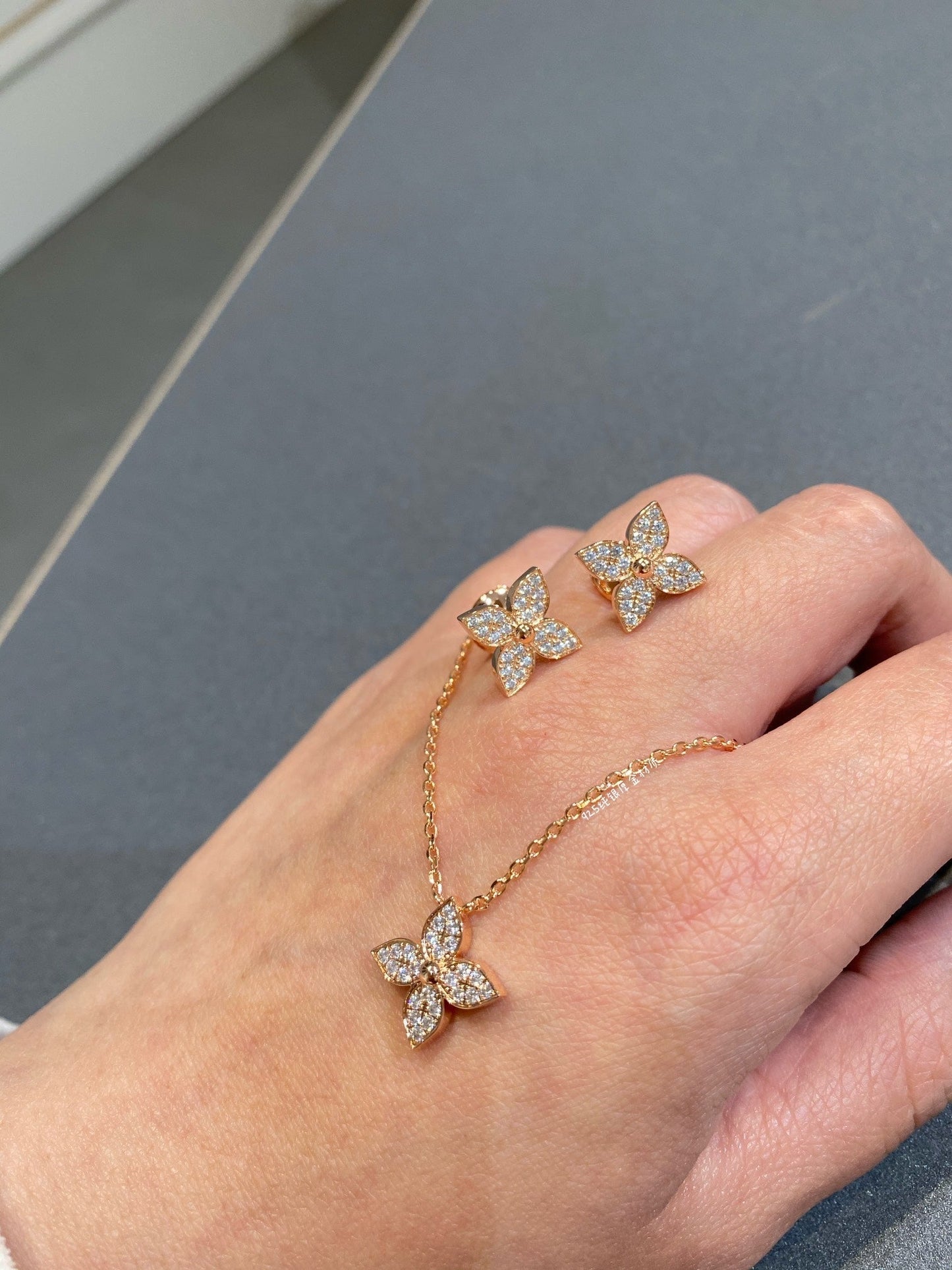 [Panda Jewelry]STAR DIAMOND NECKALCE