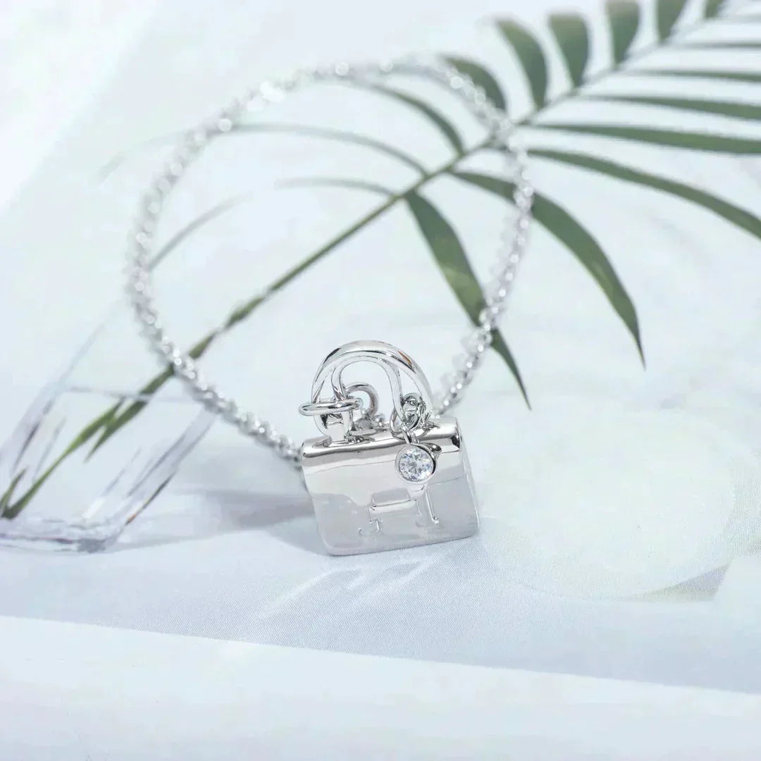 [Panda Jewelry]AMULETTE PEDANT SILVER NECKLACE