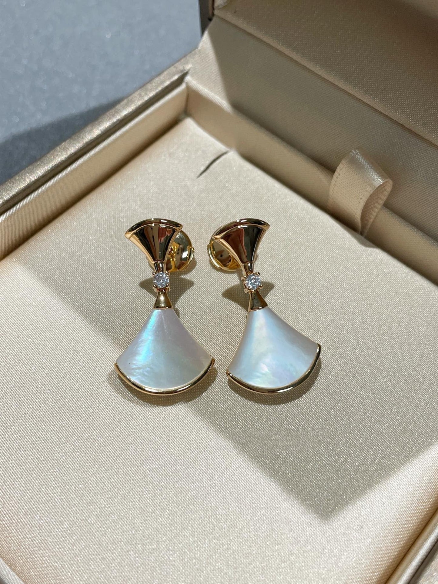 [Panda Jewelry]DREAM MOP 1 DIAMOND EARRINGS