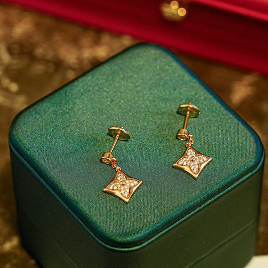 [Panda Jewelry]STAR DIAMONDS EARRINGS GOLD