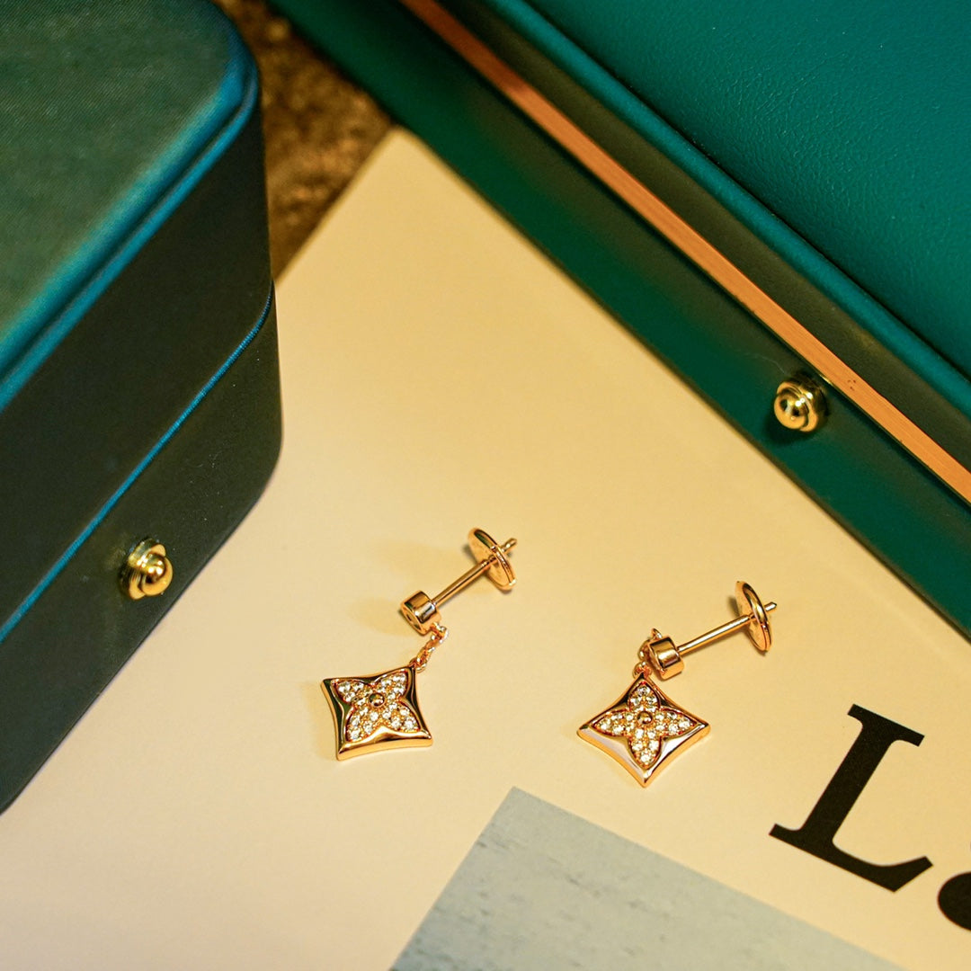 [Panda Jewelry]STAR DIAMONDS EARRINGS GOLD