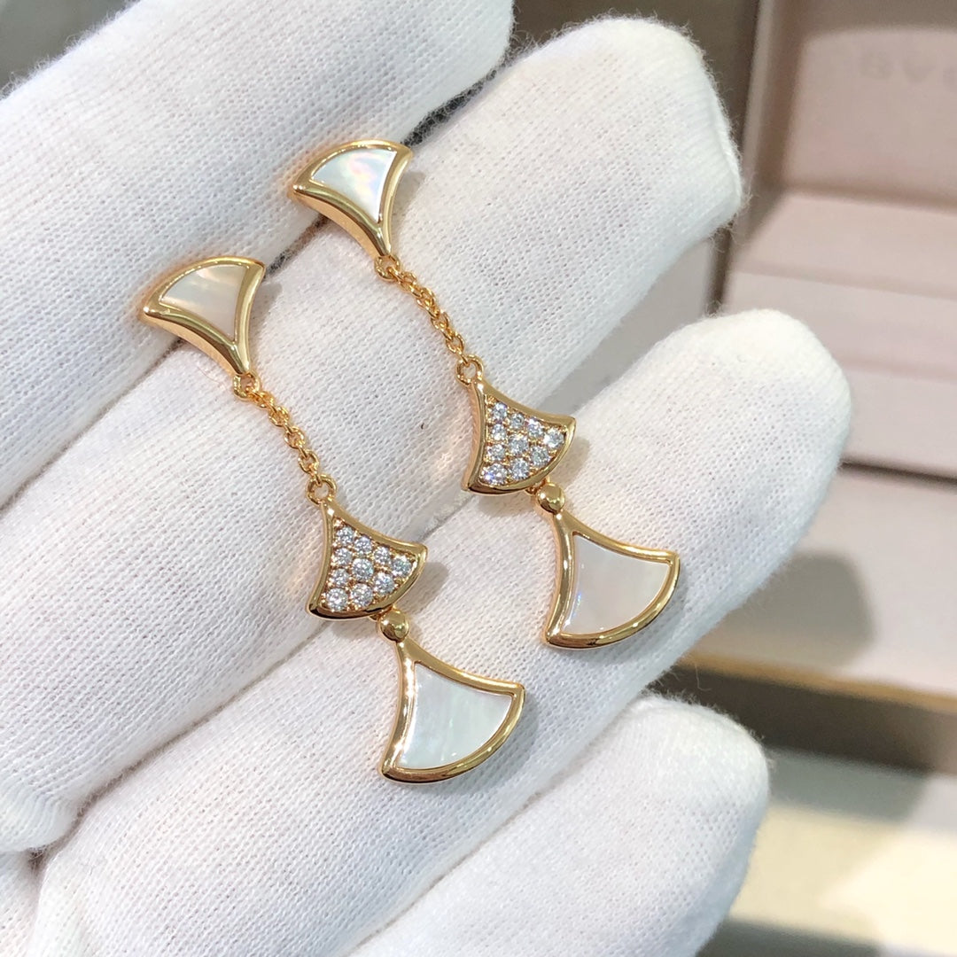 [Panda Jewelry]DREAM EARRINGS 3 MOTIFS DIAMOND MOP PINK GOLD