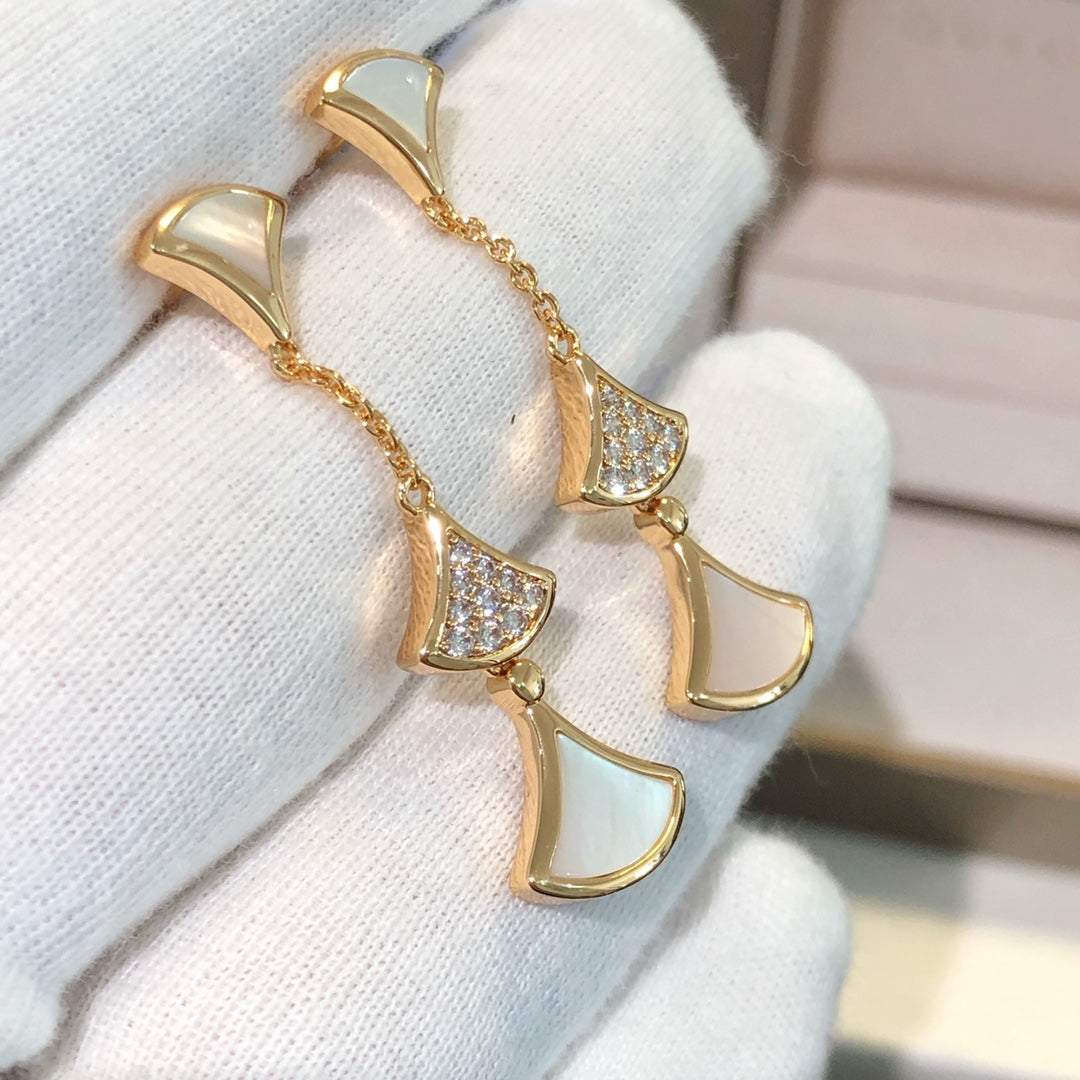 [Panda Jewelry]DREAM EARRINGS 3 MOTIFS DIAMOND MOP PINK GOLD