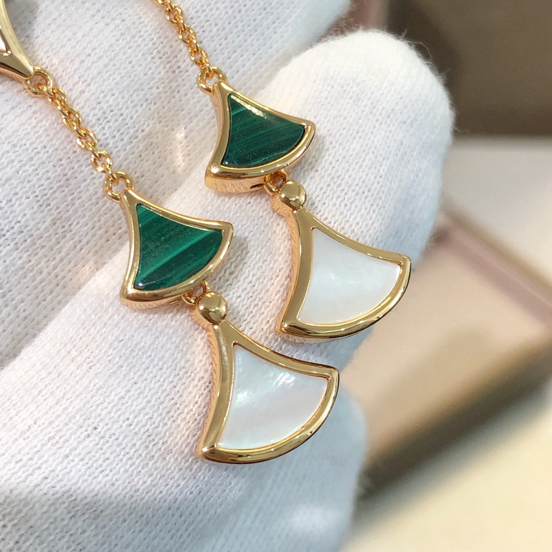 [Panda Jewelry]DREAM EARRINGS 3 MOTIFS MALACHITE MOP PINK GOLD