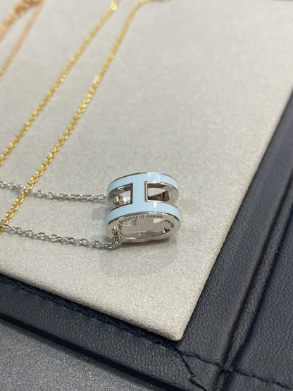 [Panda Jewelry]POP H LIGHT BLUE NECKLACE