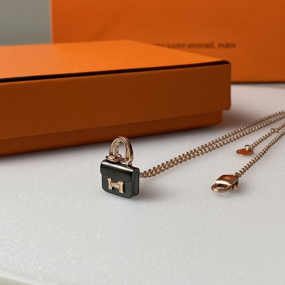 [Panda Jewelry]CONSTANCE BLACK PEDANT PINK GOLD NECKLACE