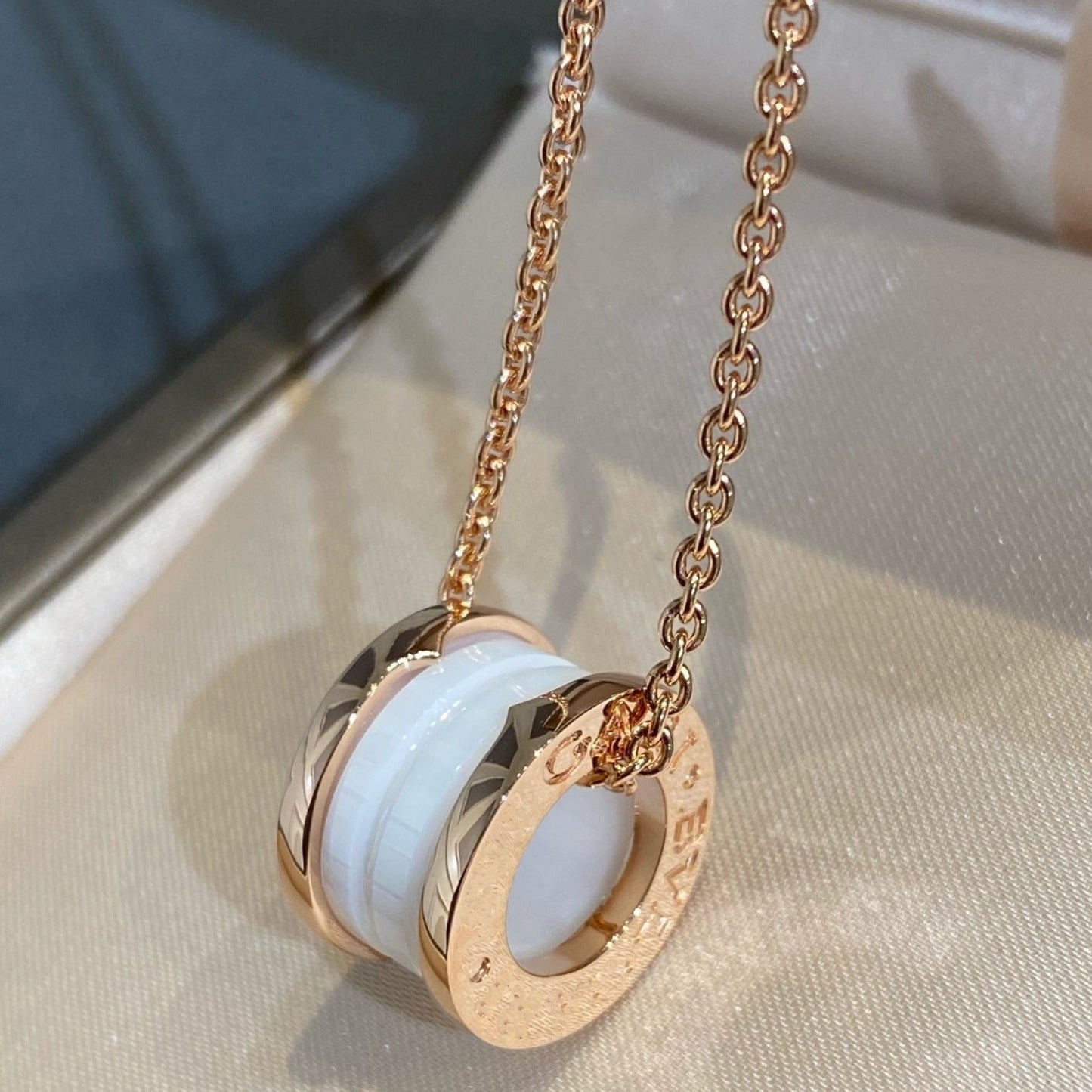 [Panda Jewelry]ZERO 1 WHITE CERAMIC PINK GOLD NECKLACE