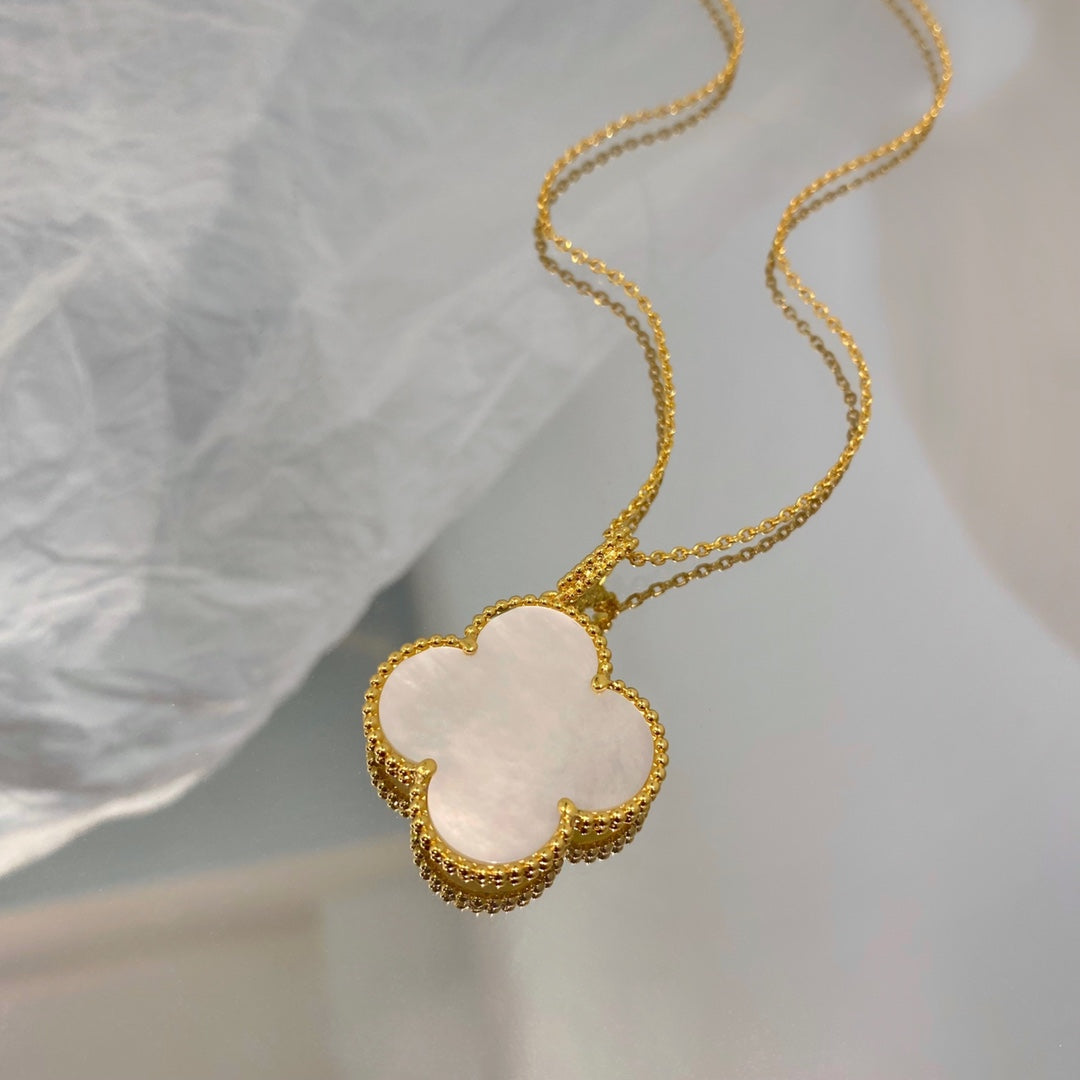 [Panda Jewelry]CLOVER 25MM MOP LARGE PENDANT NECKLACE