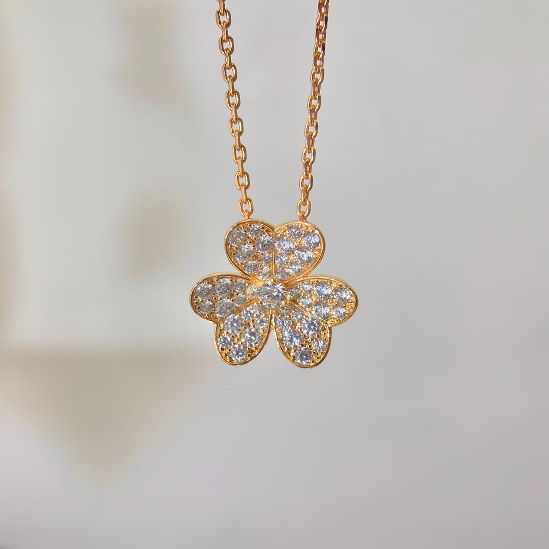 [Panda Jewelry]FLOWER DIAMOND NECKLACE