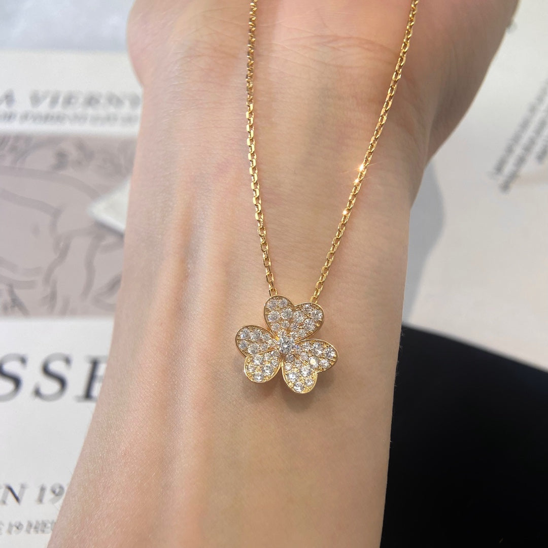 [Panda Jewelry]FLOWER DIAMOND NECKLACE
