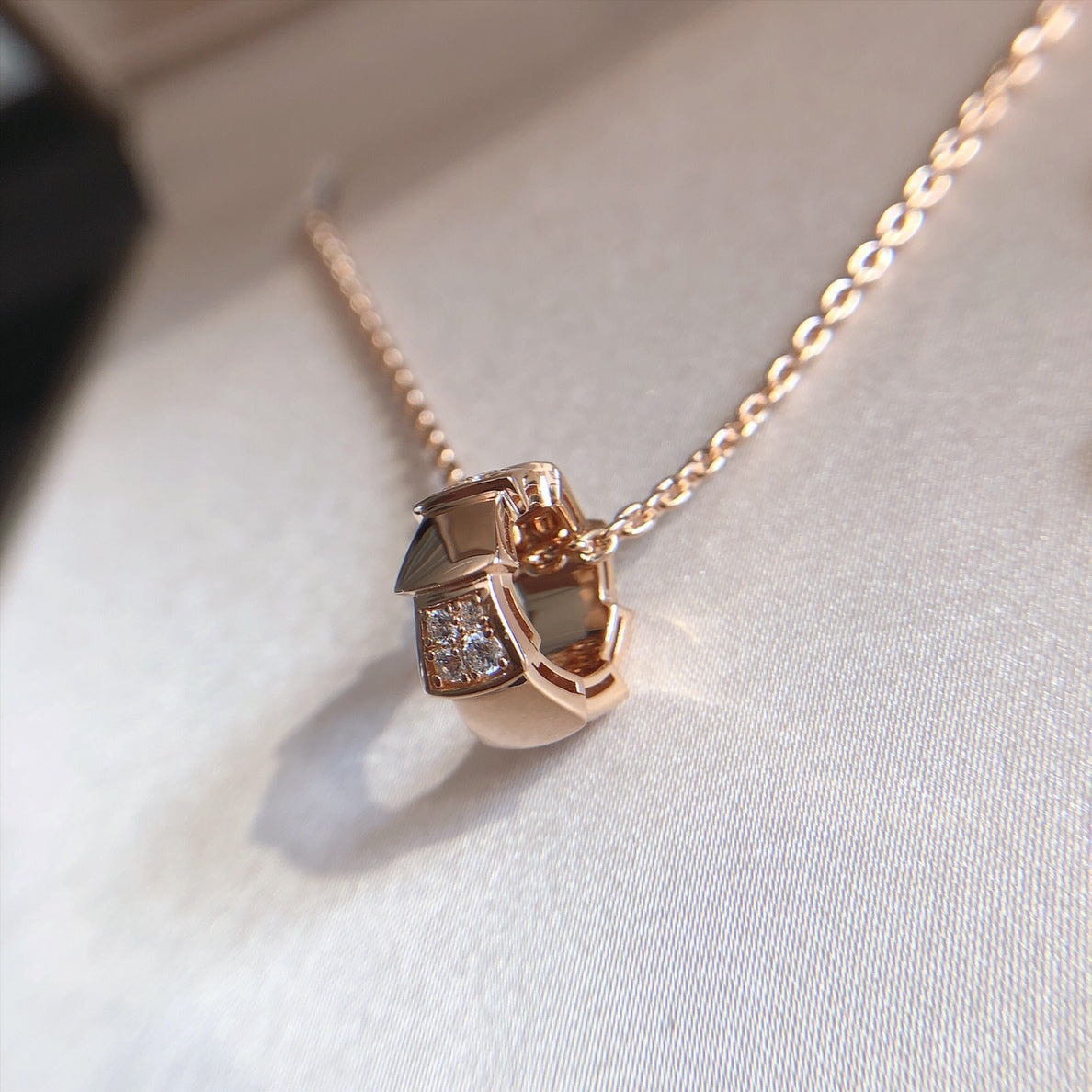 [Panda Jewelry]SERPENTI PEDANT DIAMOND PINK GOLD NECKLACE