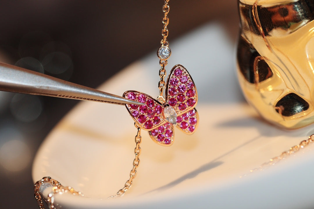 [Panda Jewelry]BUTTERFLY RED DIAMOND ROSE GOLD NECKLACE