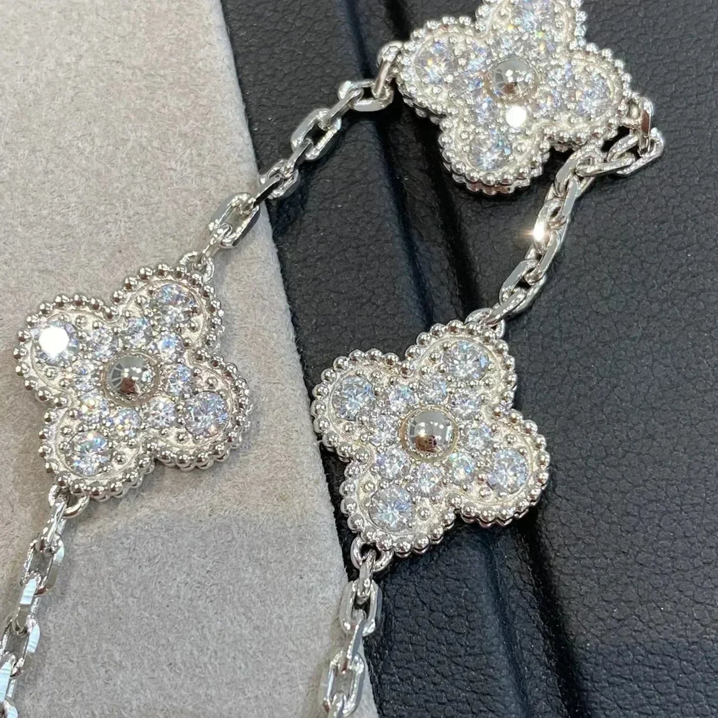[StPanda Jewelryar Jewelry] CLOVER 5 MOTIF FULL DIAMOND BRACELET COLLECTION