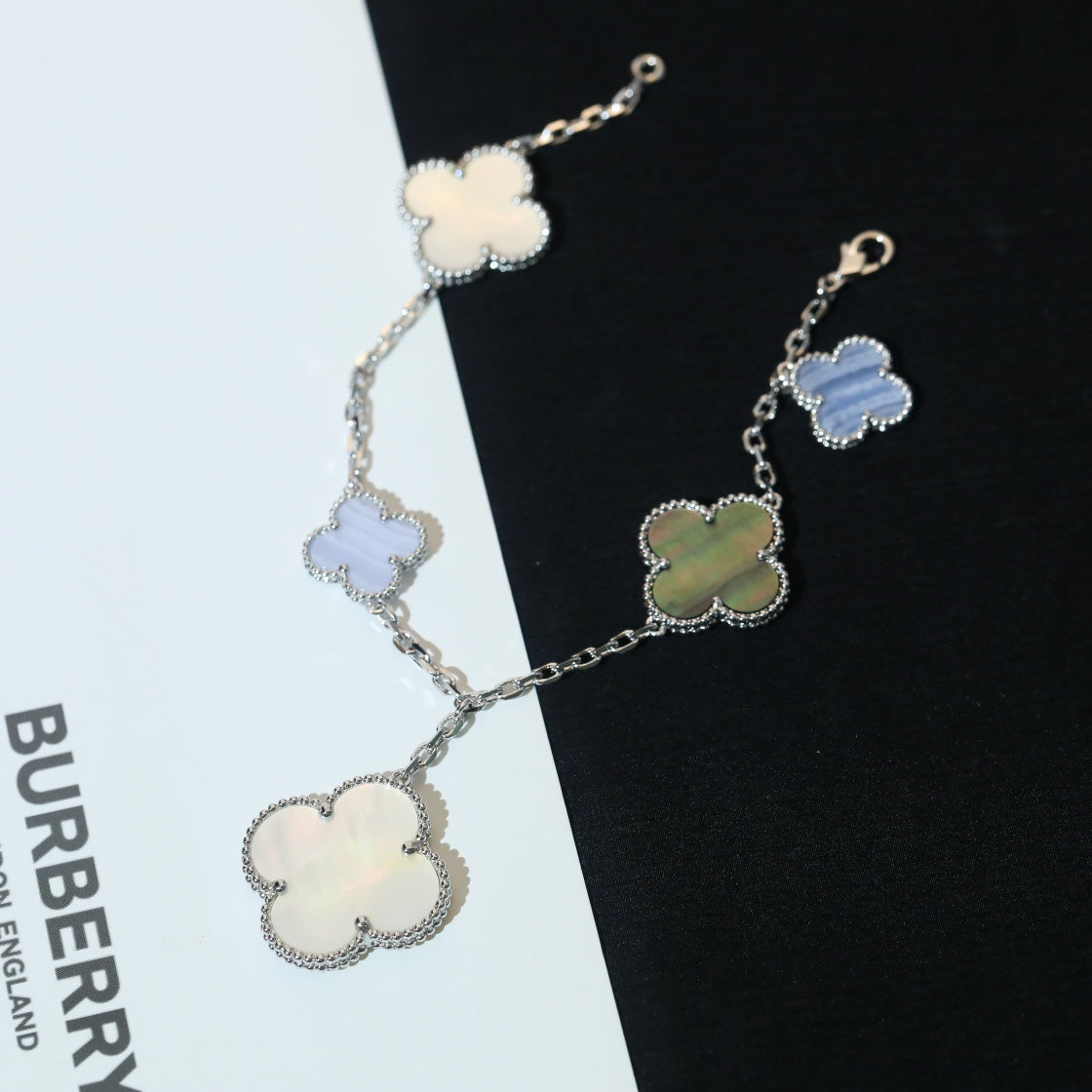 [Panda Jewelry]CLOVER BRACELET 5 MOTIFS MOP CHALCEDONY SILVER