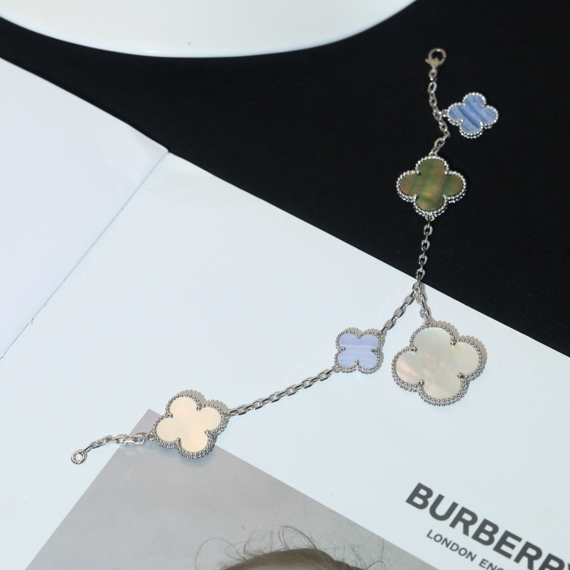 [Panda Jewelry]CLOVER BRACELET 5 MOTIFS MOP CHALCEDONY SILVER