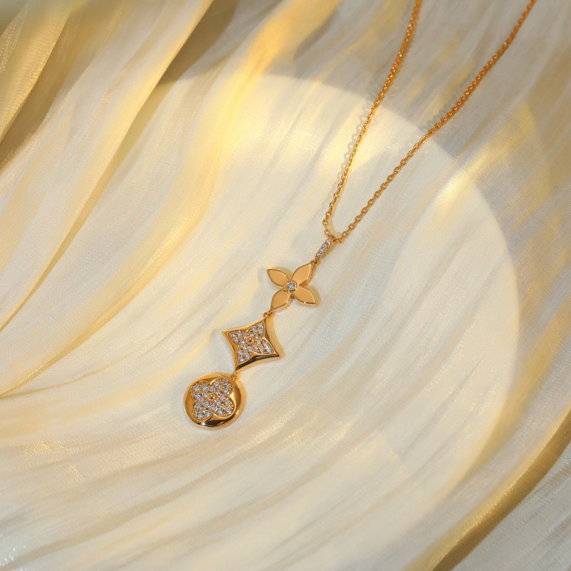 [Panda Jewelry]STAR AND SUN DIAMOND PINK GOLD NECKLACE