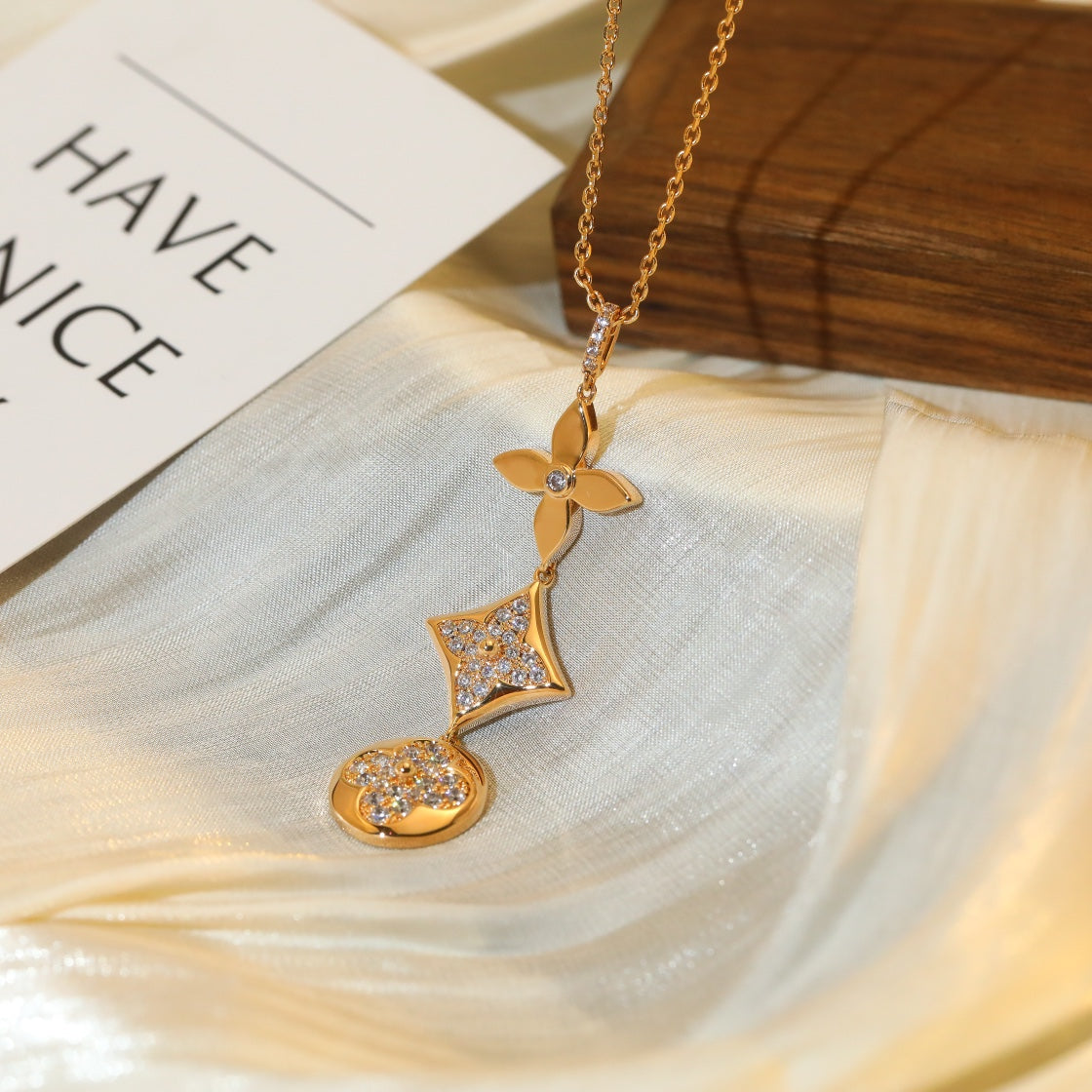 [Panda Jewelry]STAR AND SUN DIAMOND PINK GOLD NECKLACE