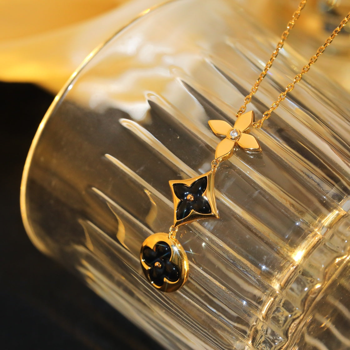 [Panda Jewelry]STAR AND SUN ONYX PINK GOLD NECKLACE