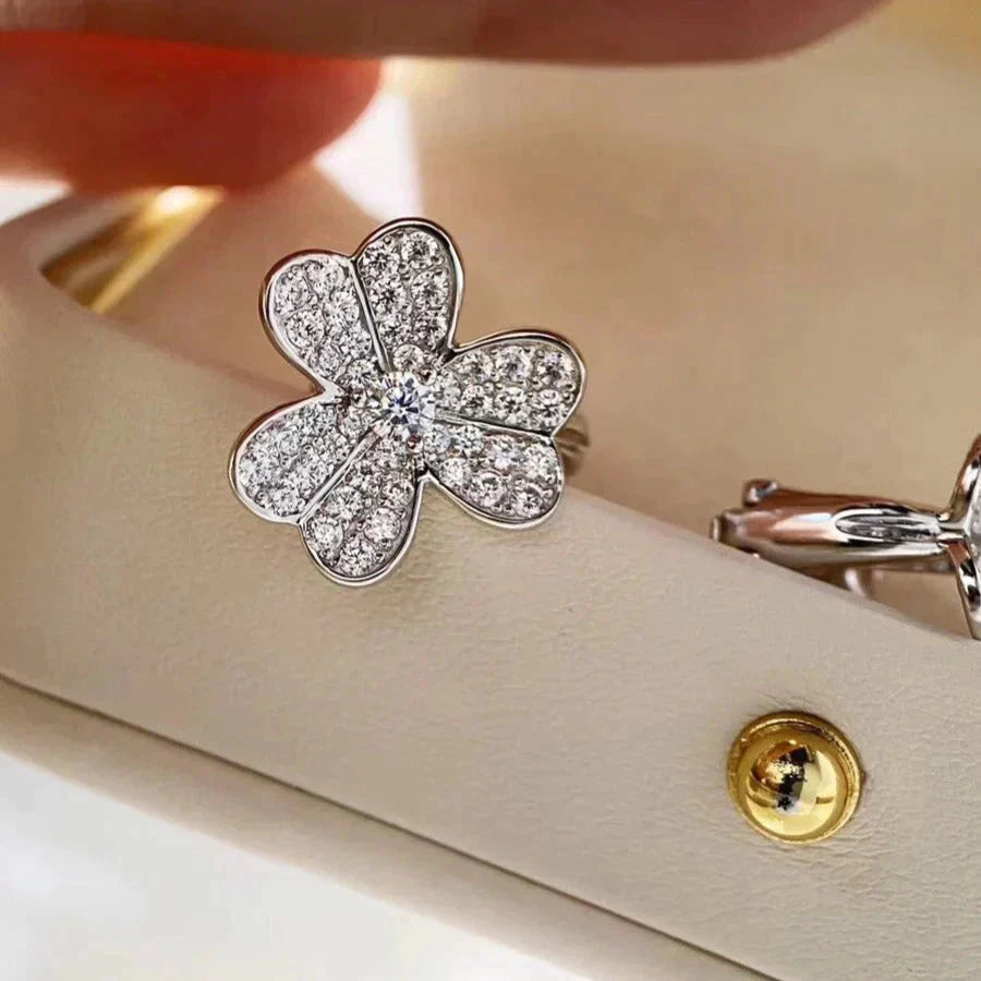 [Panda Jewelry]CLOVER COMOS DIAMOND EARRINGS SILVER
