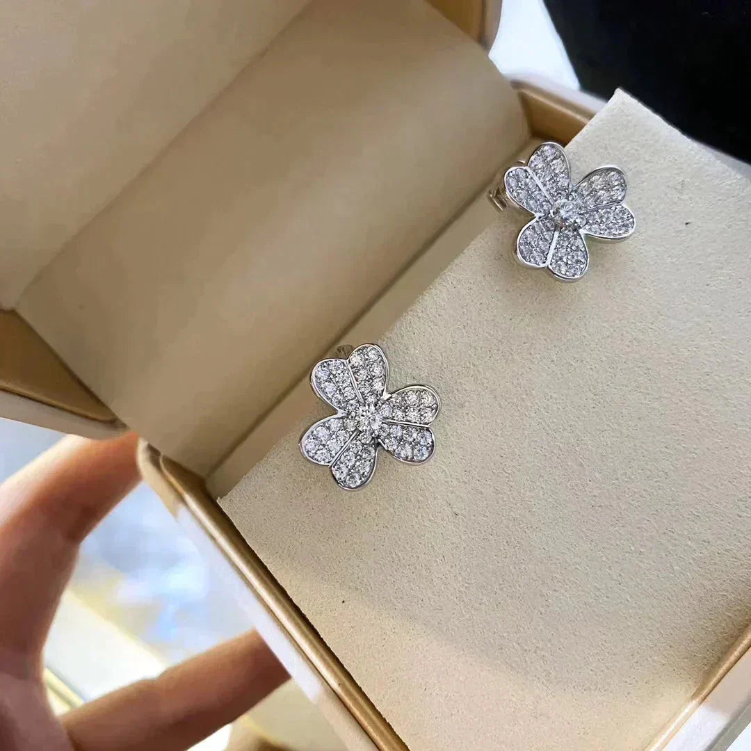 [Panda Jewelry]CLOVER COMOS DIAMOND EARRINGS SILVER