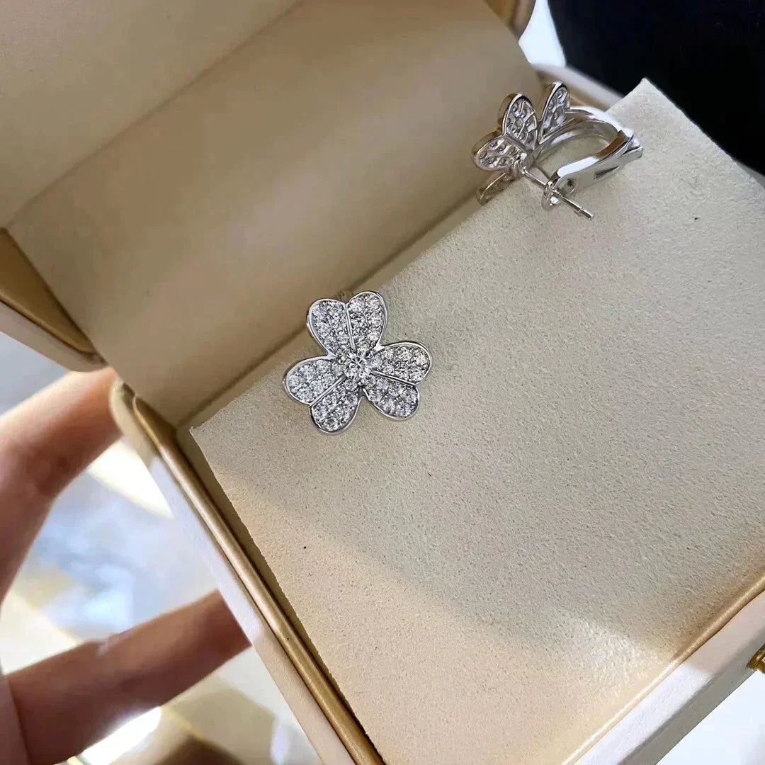 [Panda Jewelry]CLOVER COMOS DIAMOND EARRINGS SILVER