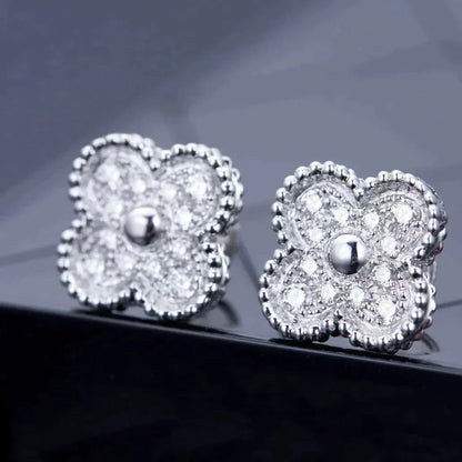 [Panda Jewelry]CLOVER 1 MOTIFS DIAMOND STUD EARRINGS SILVER
