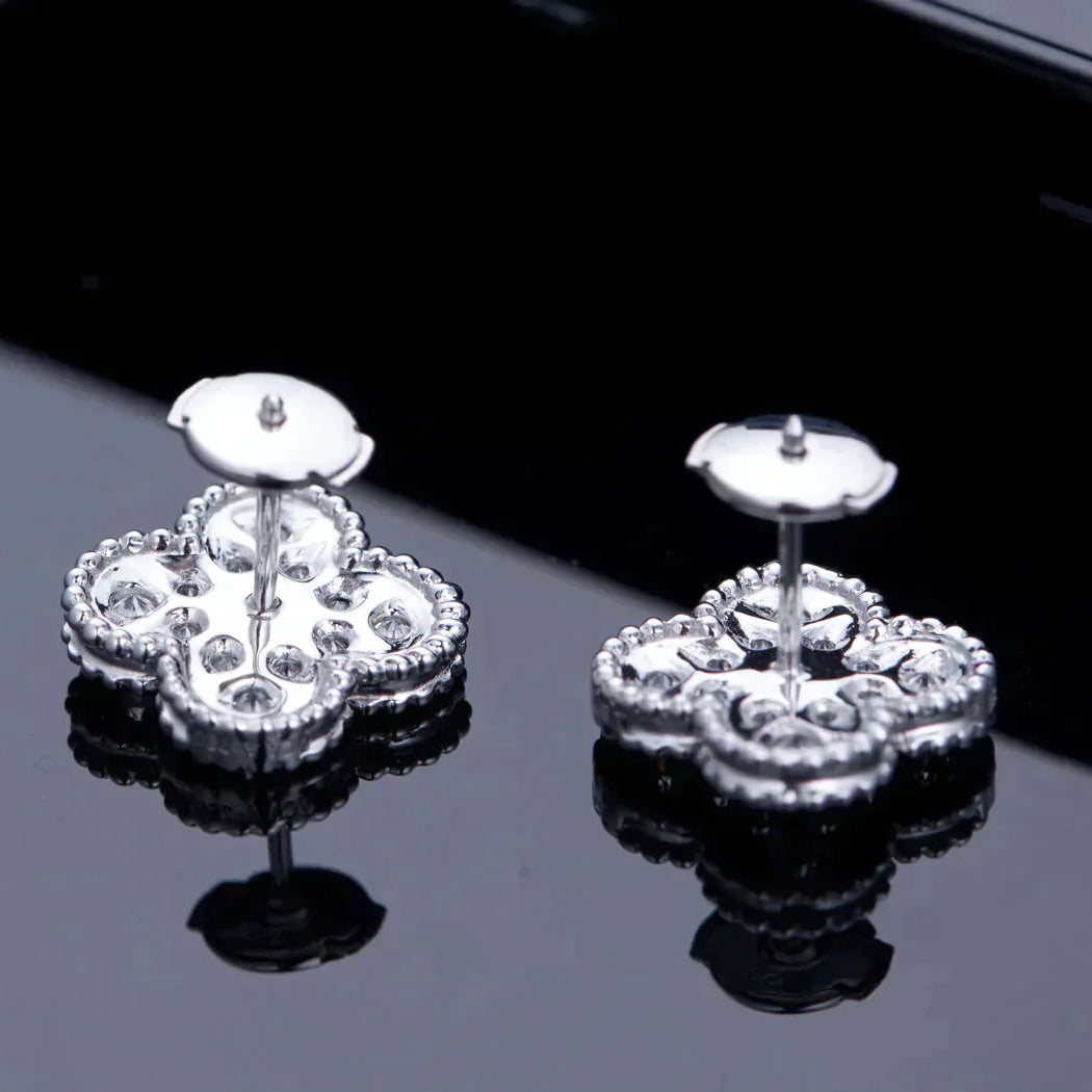 [Panda Jewelry]CLOVER 1 MOTIFS DIAMOND STUD EARRINGS SILVER