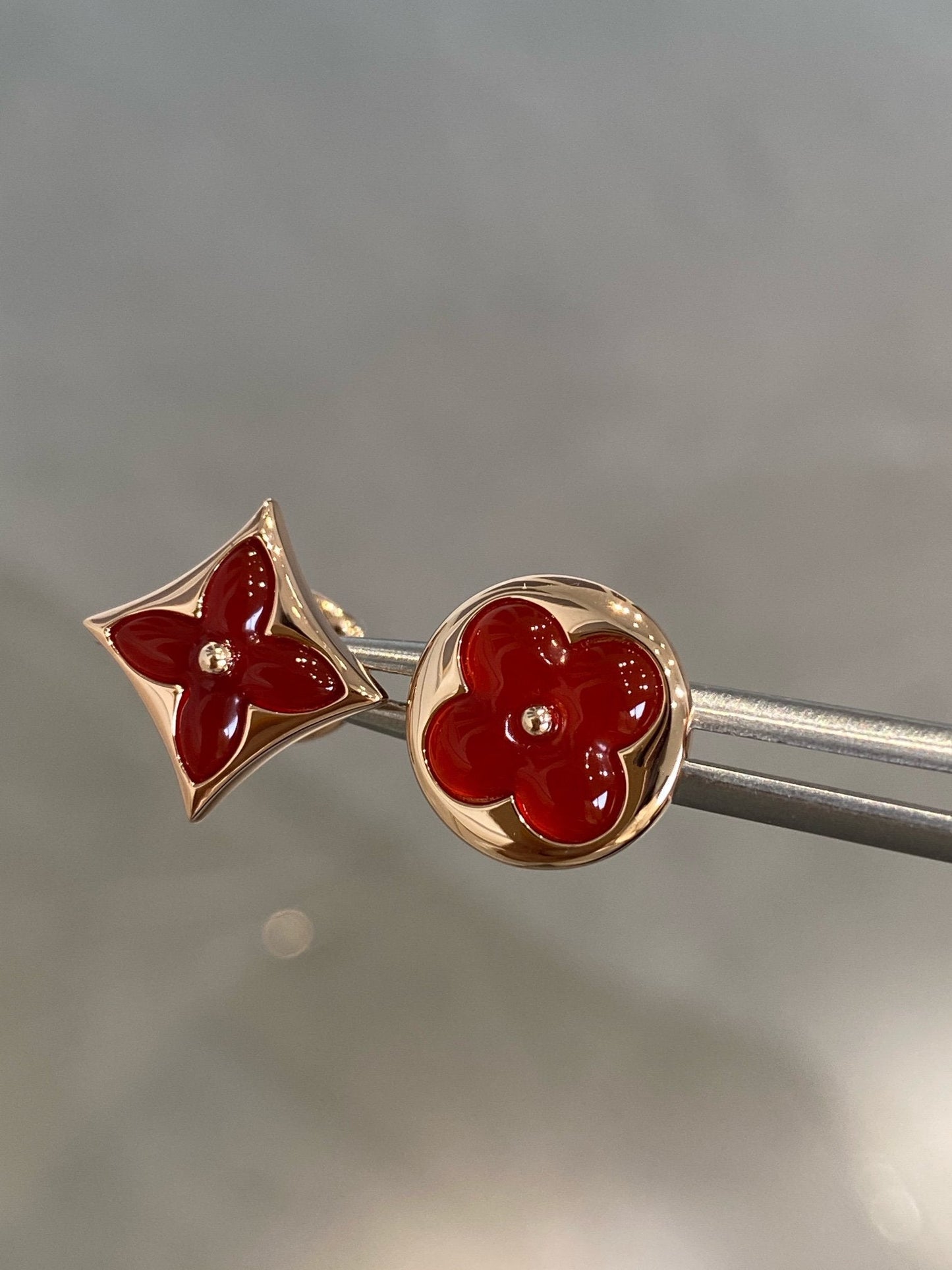 [Panda Jewelry]STAR AND SUN PINK GOLD CARNELIAN STUD EARRINGS